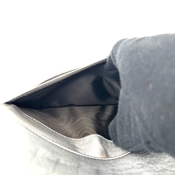 Gucci Guccisima Heart Wallet - Picture 10 of 11